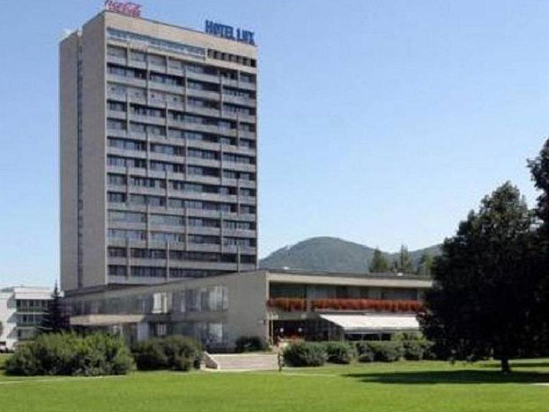 Hotel Lux Banska Bystrica Bagian luar foto