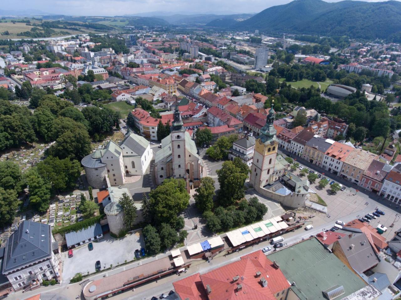 Hotel Lux Banska Bystrica Bagian luar foto