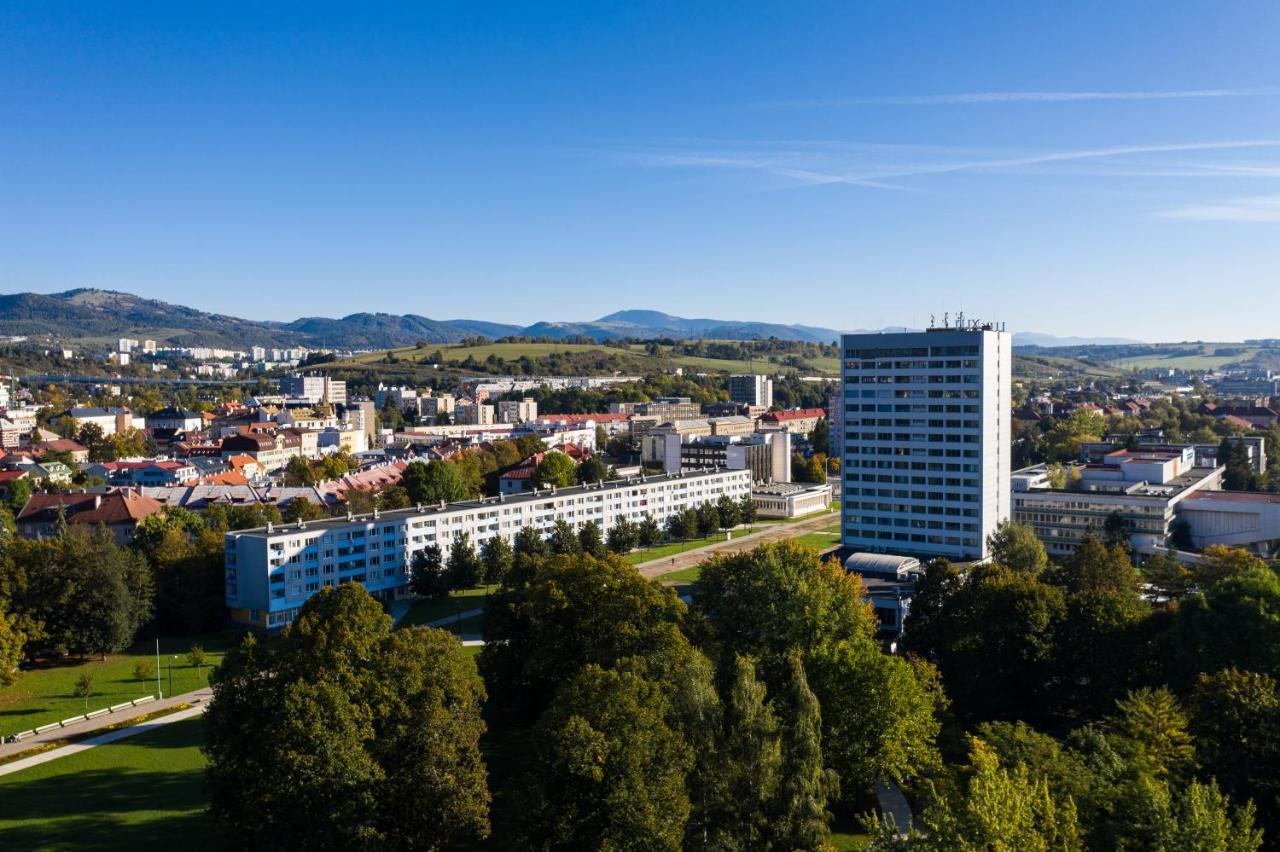 Hotel Lux Banska Bystrica Bagian luar foto